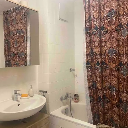 Appartement Zentrumsnah-wohnung Mit Balkon *